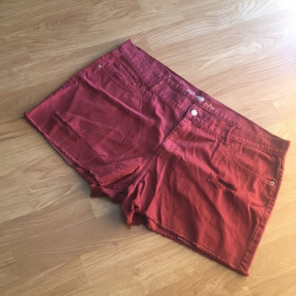 Red Semi Fitted Shorts by Old Navy 16 Regular - Picture 3 of 6